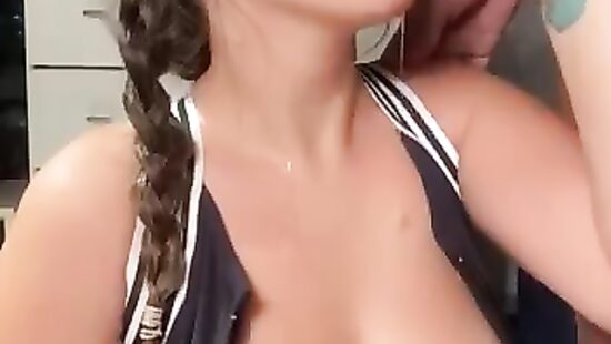 От мошонки на лицо всё идёт заподлицо