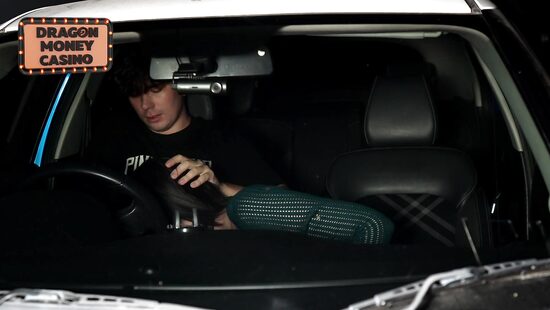 Мужская солидарность идёт киской девушки друга