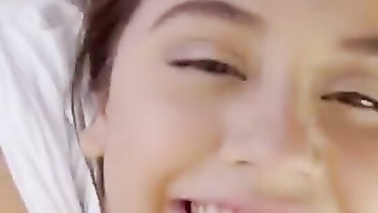 Кто-то жарит, кто-то масла подливает