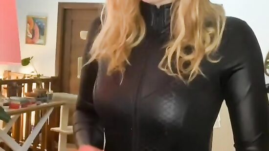 Со мной лучше не шутить, а то въе(вые)бу