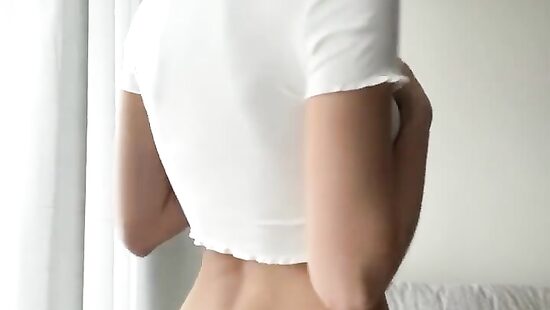 Не по размеру юбчонка