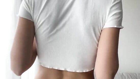 Не по размеру юбчонка