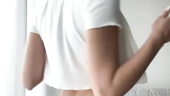 Не по размеру юбчонка