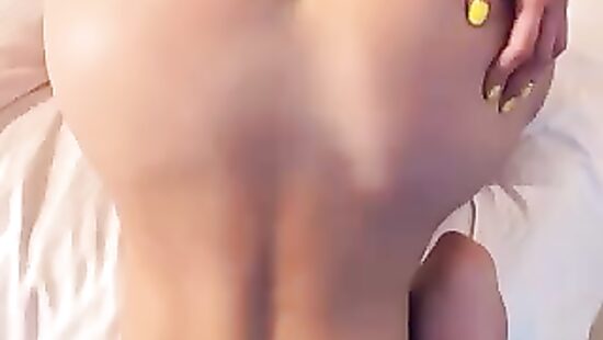 И чё они сиси мнут?