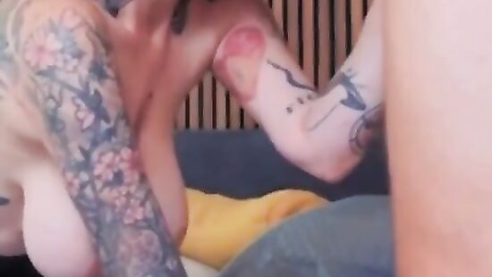 На таких четвереньках долго не простоишь