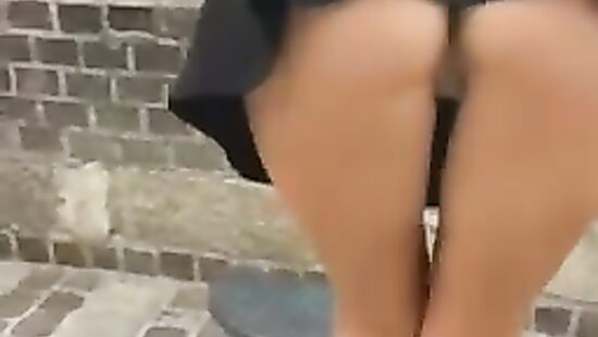 Охранники в ТЦ челюсти роняли