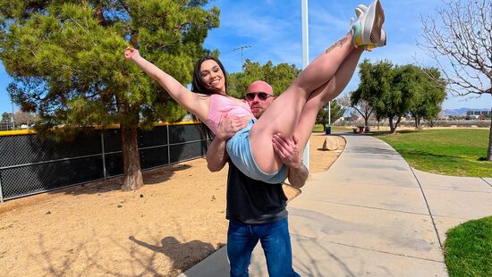 Парки и зоны отдыха между ног Алины