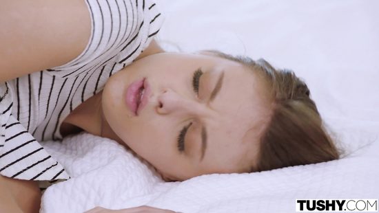 Поехала знакомится с парнем, а получила двойное проникновение