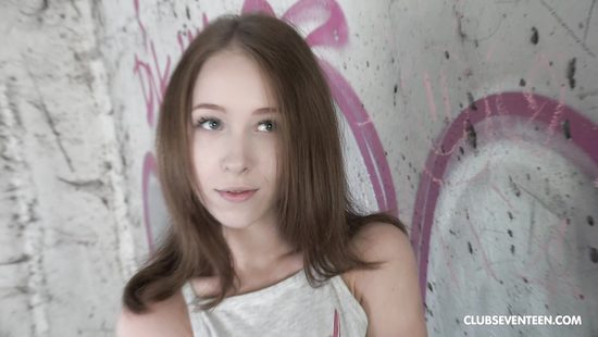 Поймал молоденькую сучку на хулиганстве и не сдал ментам